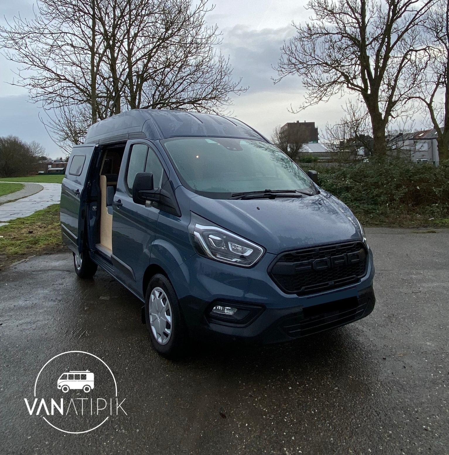 Ford Custom L1H2 Amazon (1)
