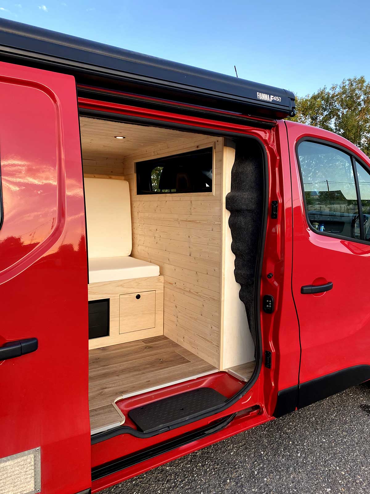 Nissan Interstar Rouge Gorge L2H1 (8)