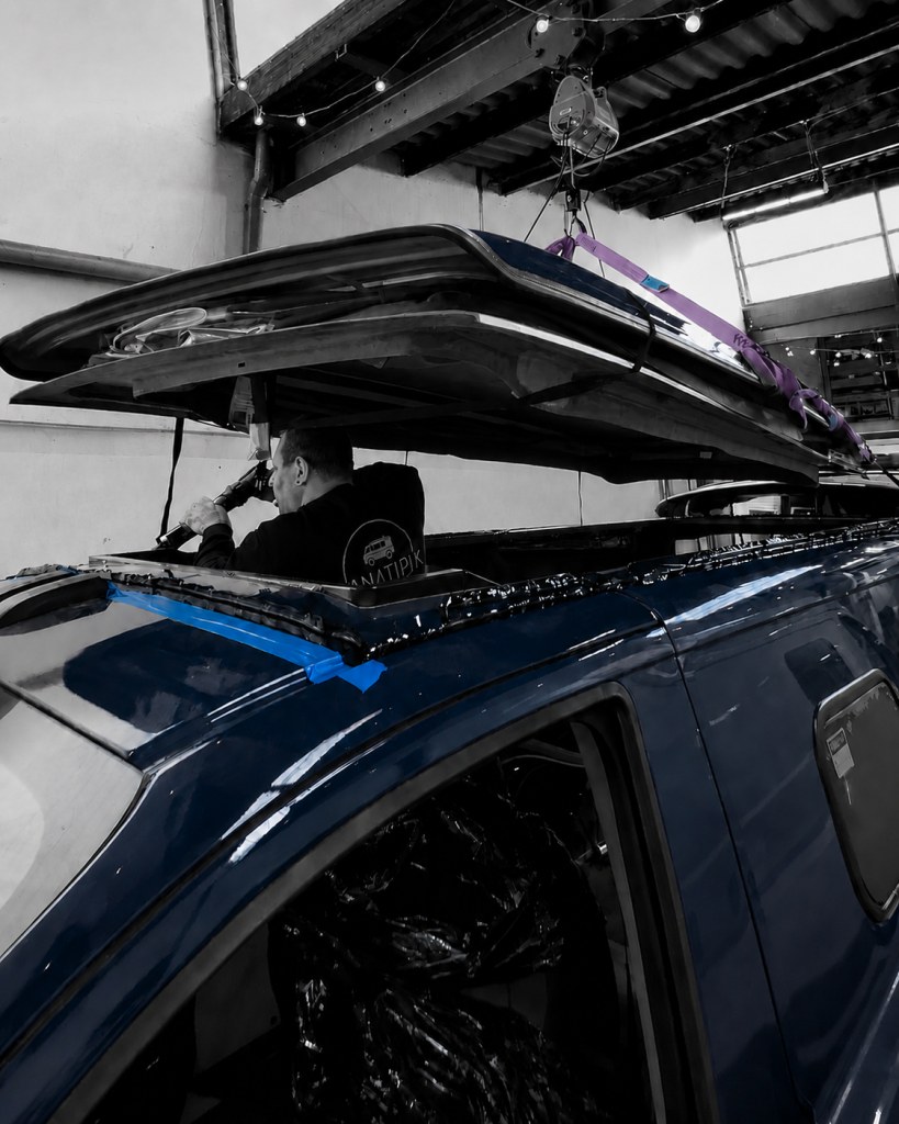 Installation de toit relevable sur un van – Vanatipik Liège